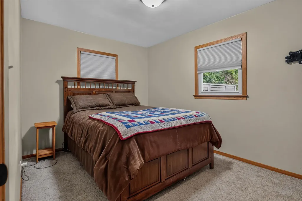 1030 Downing Avenue Waterloo IA 50701