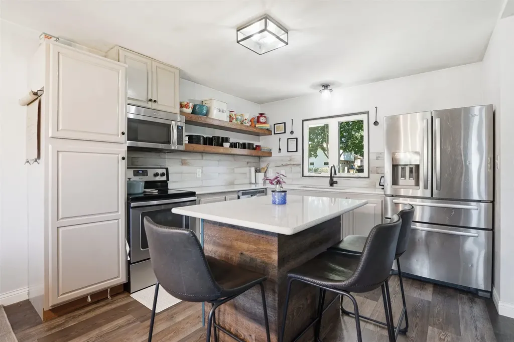 1509 W 8th Street Cedar Falls IA 50613
