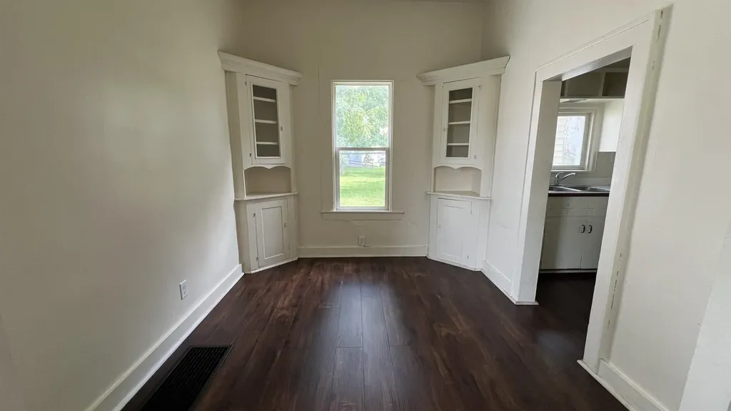 112 E Hale Street New Hampton IA 50659