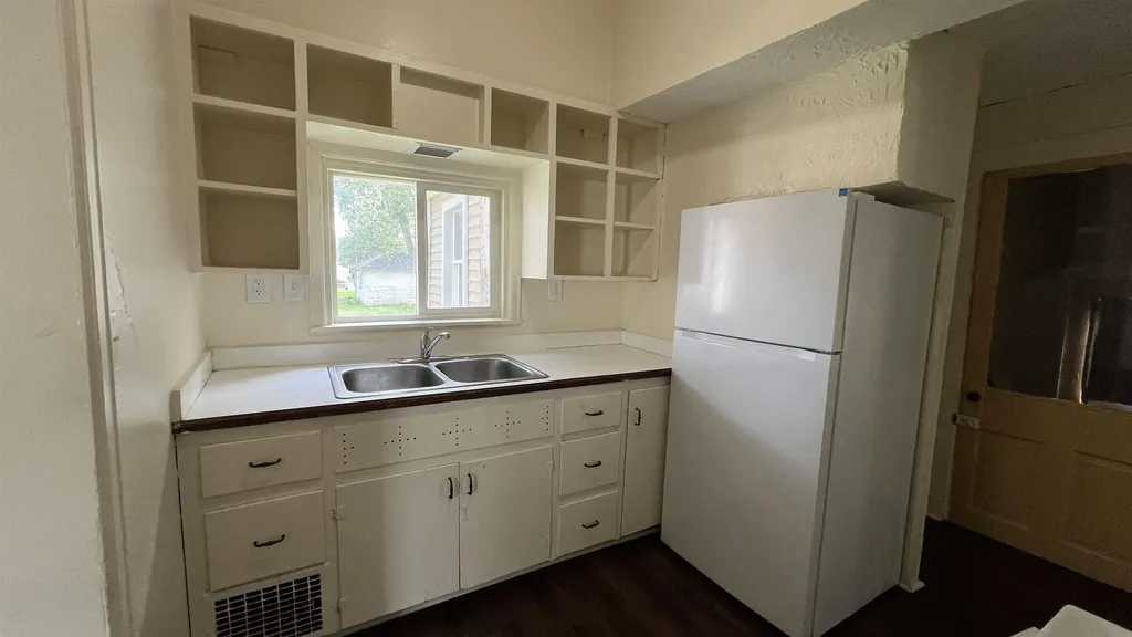 112 E Hale Street New Hampton IA 50659