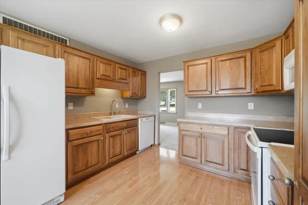 1051 Wisconsin Street Waterloo IA 50702