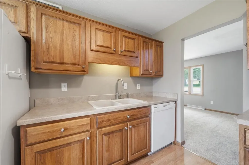 1051 Wisconsin Street Waterloo IA 50702