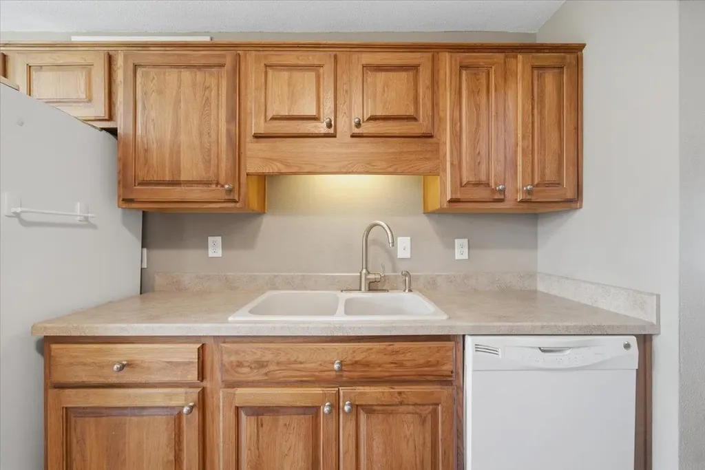 1051 Wisconsin Street Waterloo IA 50702