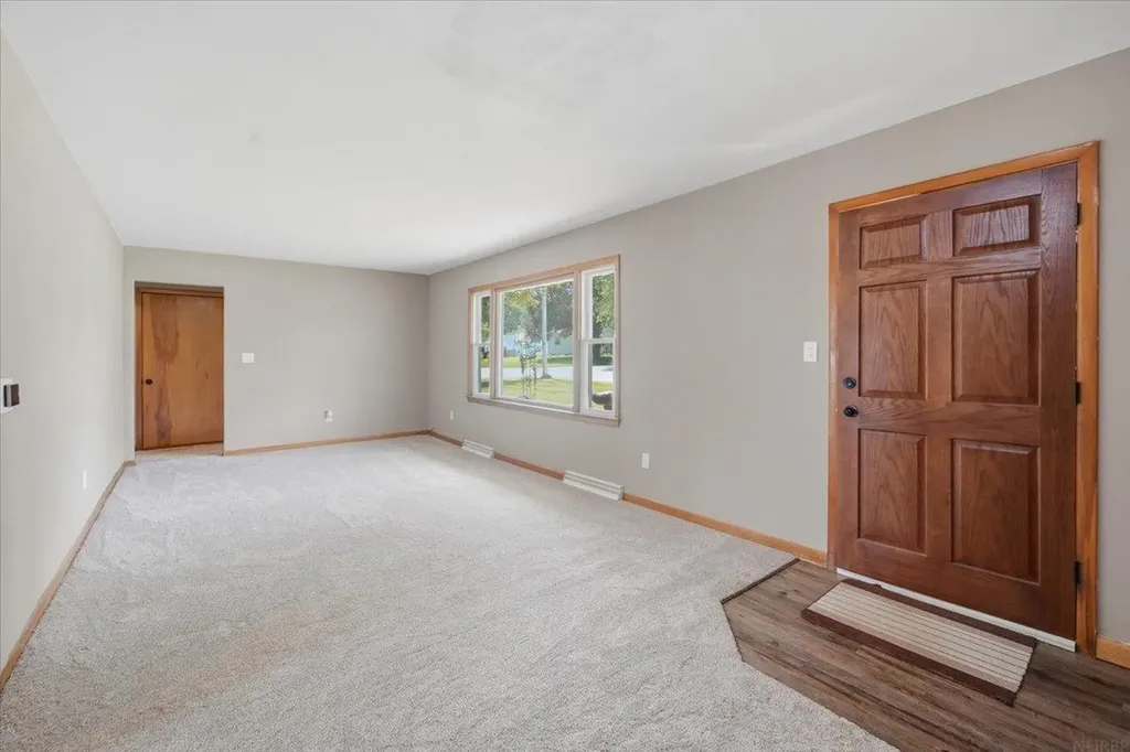 1051 Wisconsin Street Waterloo IA 50702