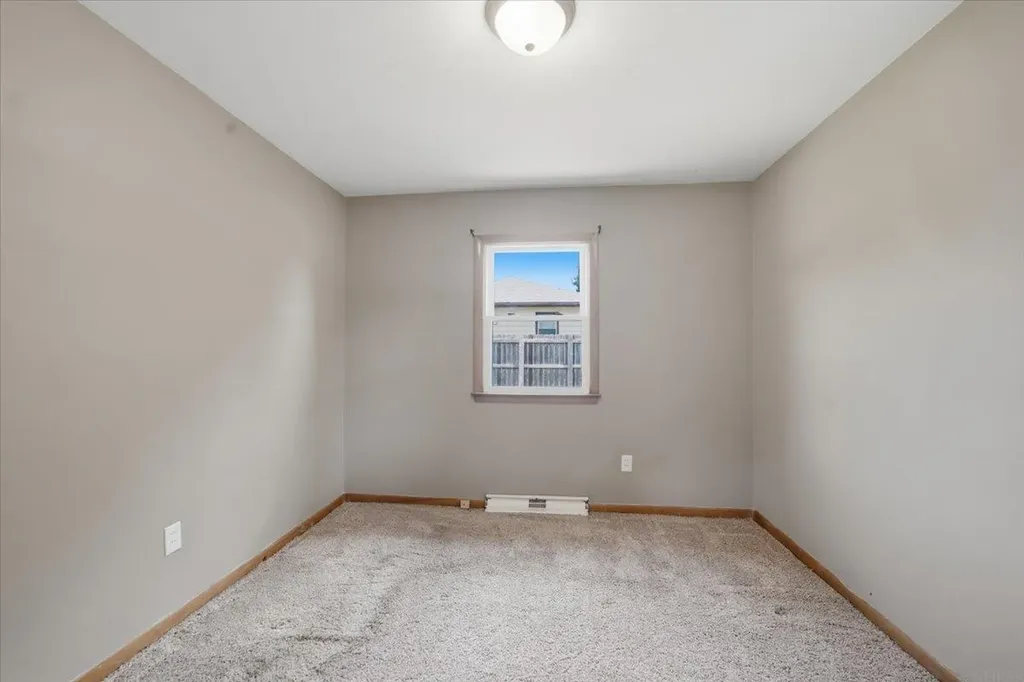 1051 Wisconsin Street Waterloo IA 50702