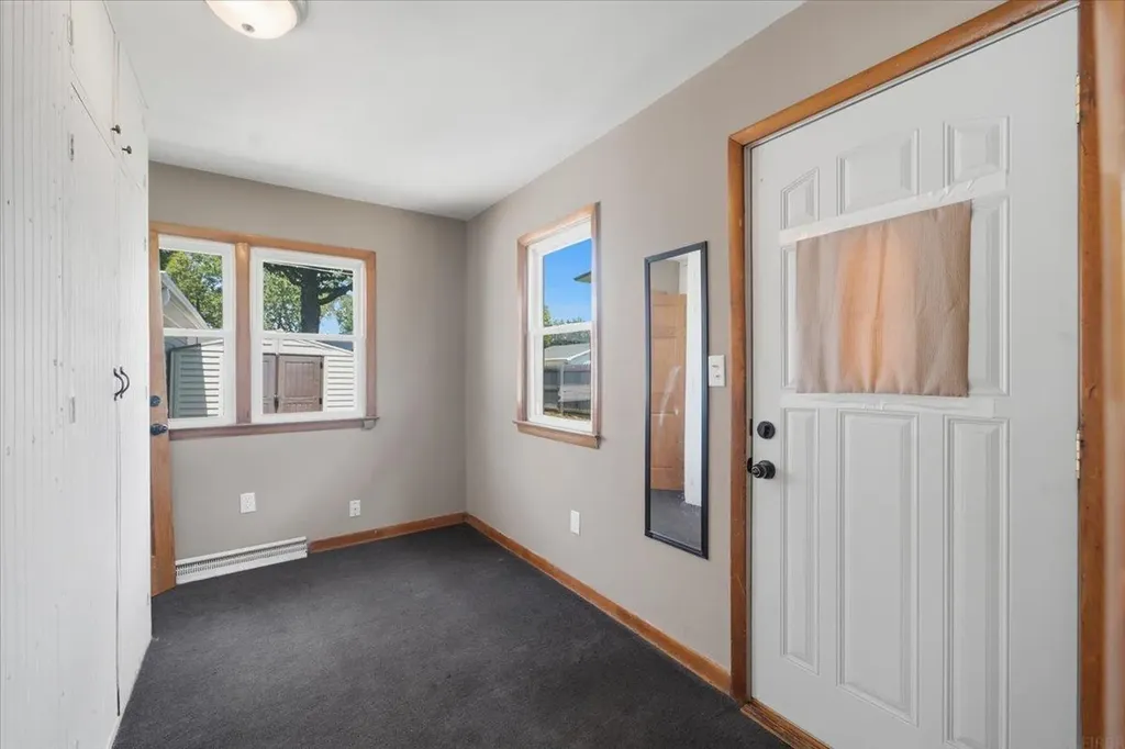 1051 Wisconsin Street Waterloo IA 50702