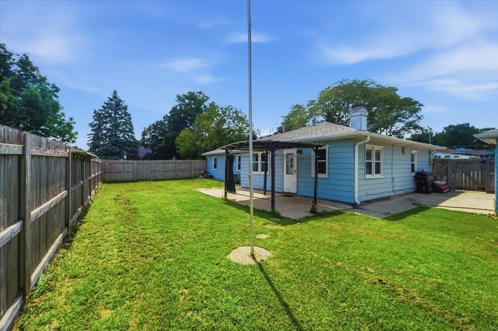 1051 Wisconsin Street Waterloo IA 50702