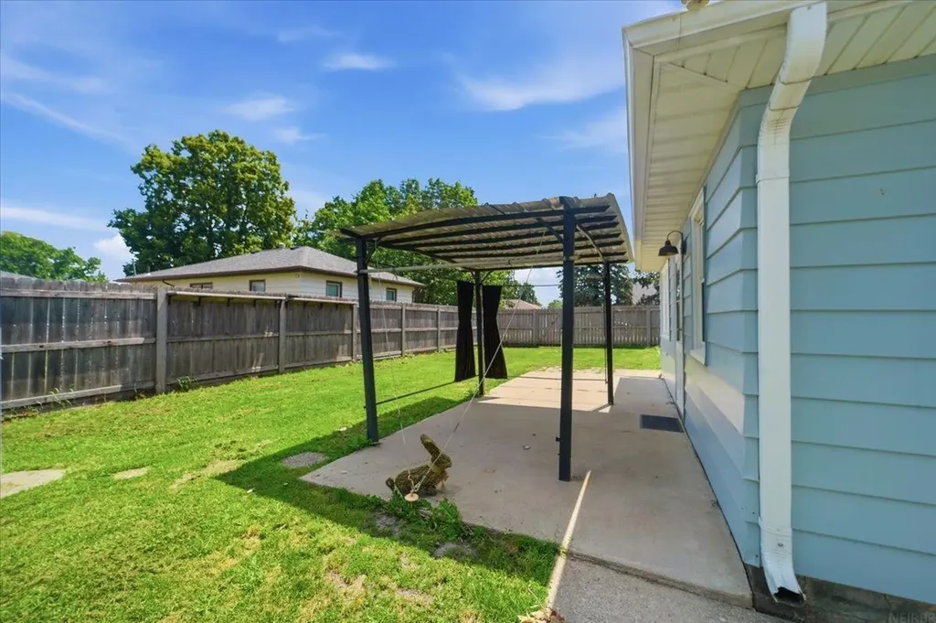 1051 Wisconsin Street Waterloo IA 50702