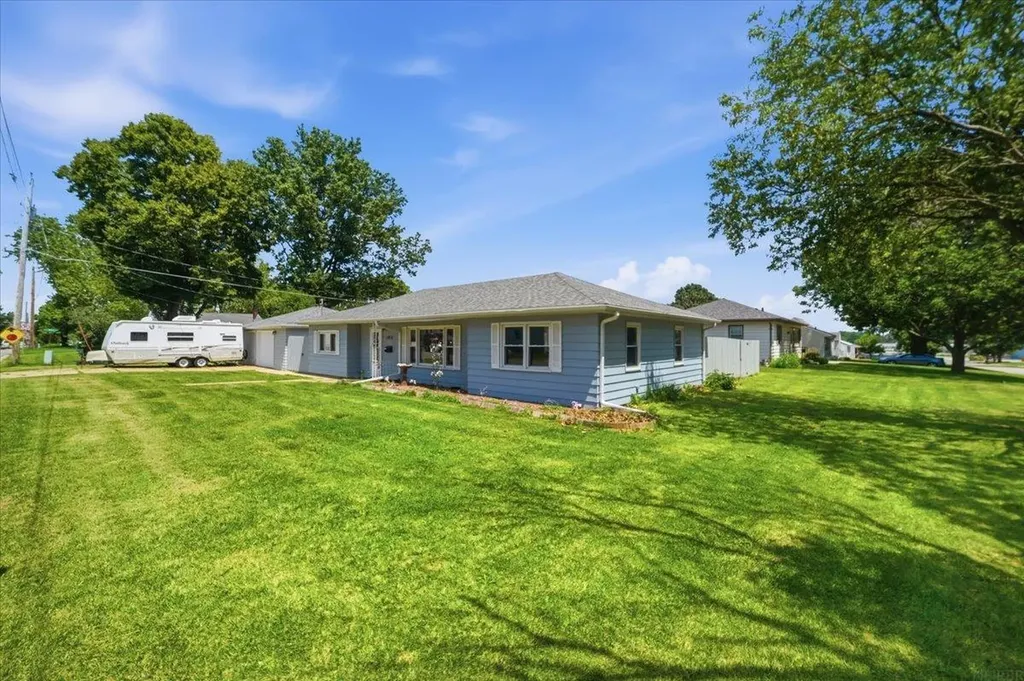 1051 Wisconsin Street Waterloo IA 50702