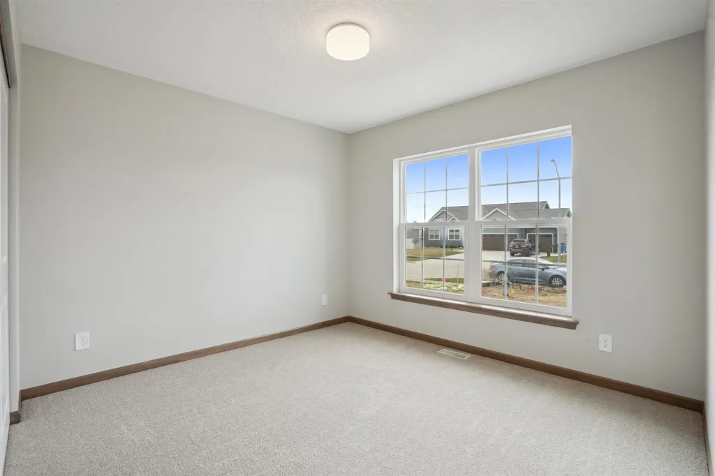 2735 Amber Valley Road Cedar Falls IA 50613