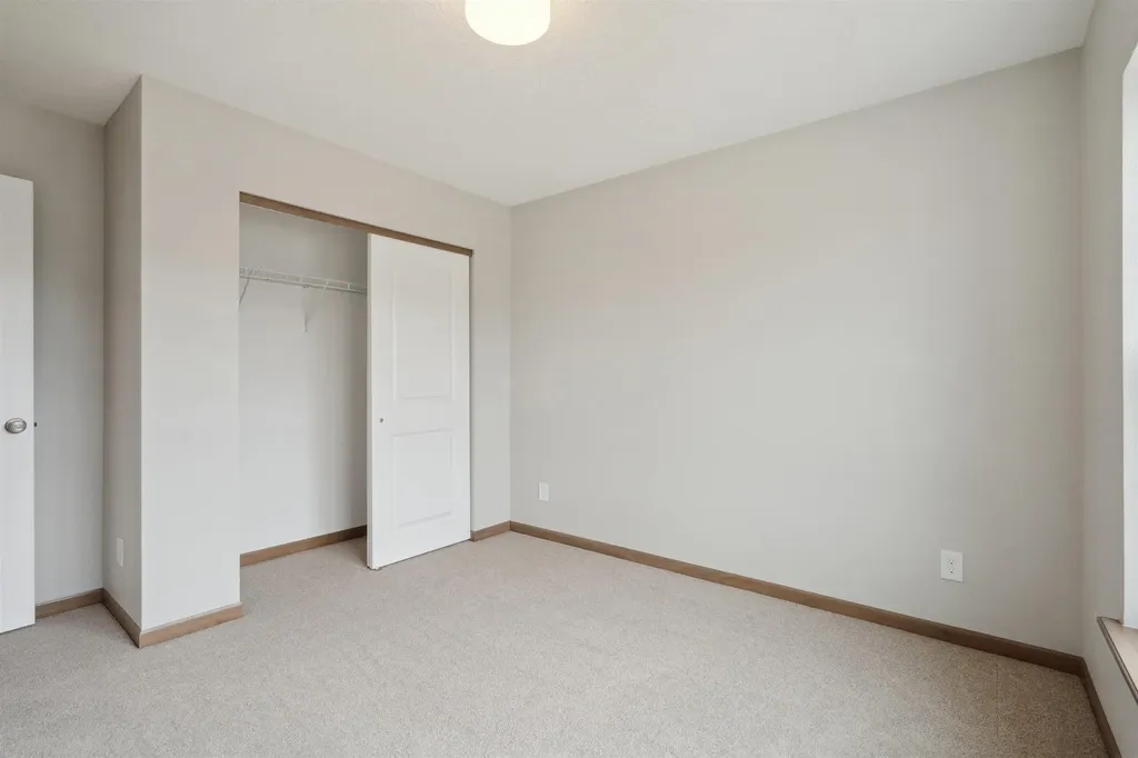 2735 Amber Valley Road Cedar Falls IA 50613