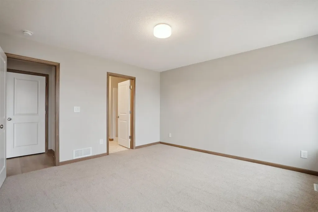 2735 Amber Valley Road Cedar Falls IA 50613