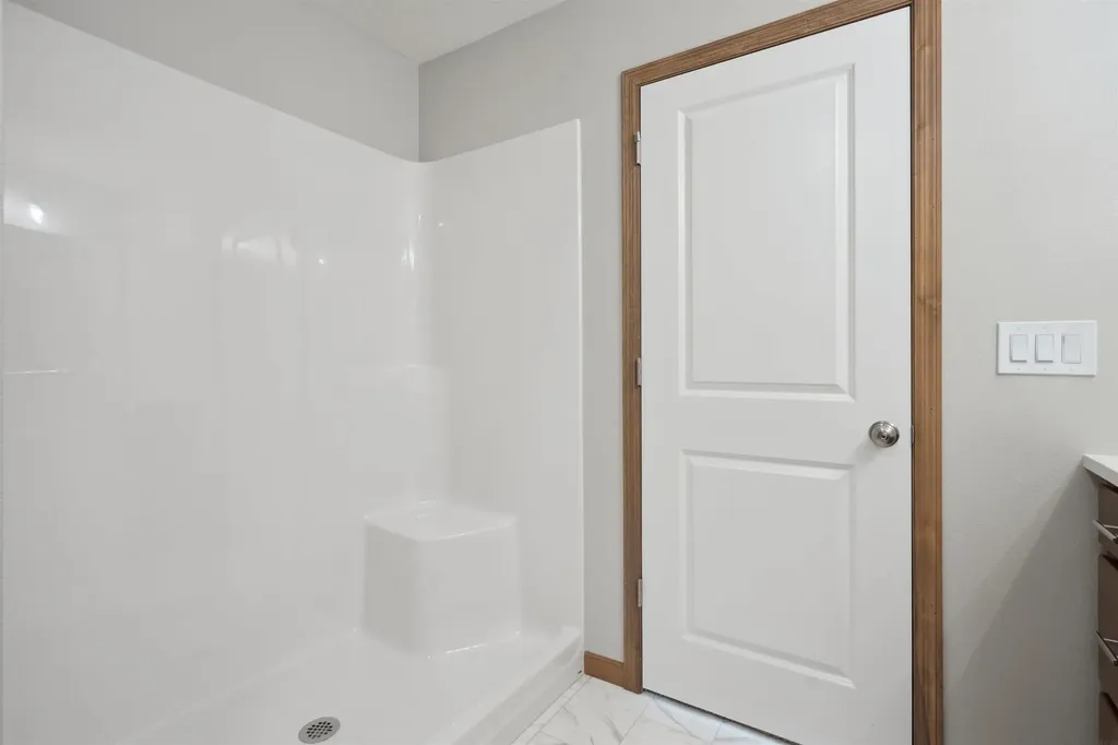 2735 Amber Valley Road Cedar Falls IA 50613