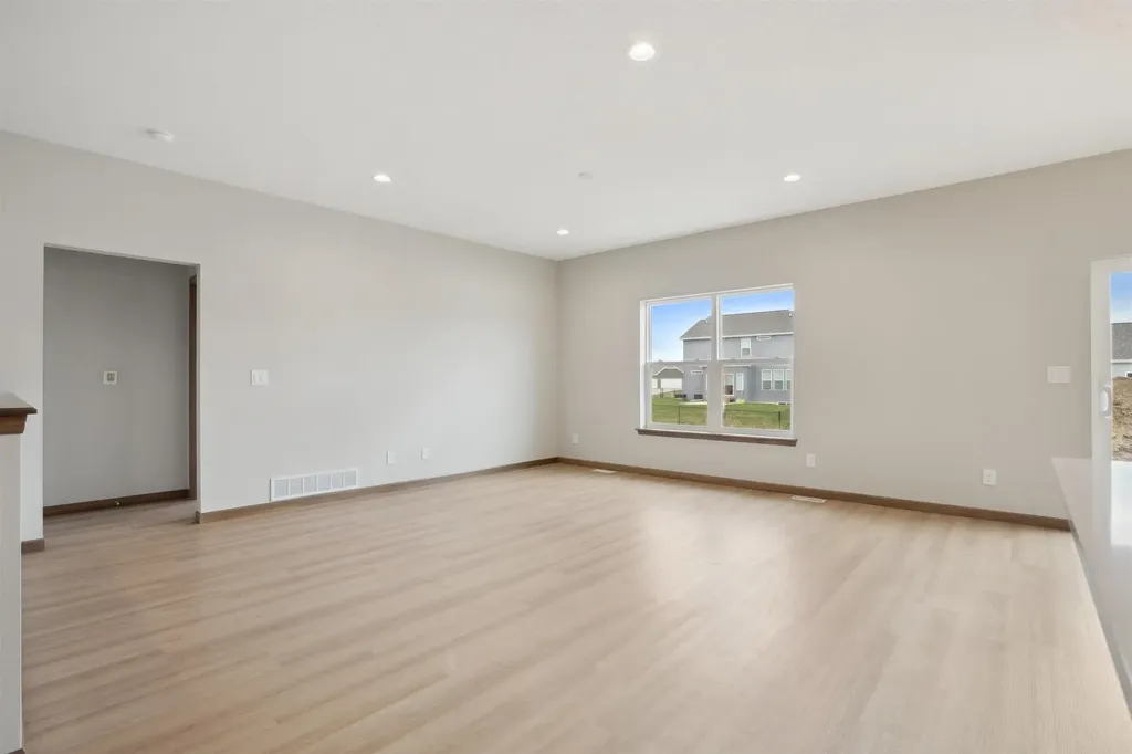 2735 Amber Valley Road Cedar Falls IA 50613