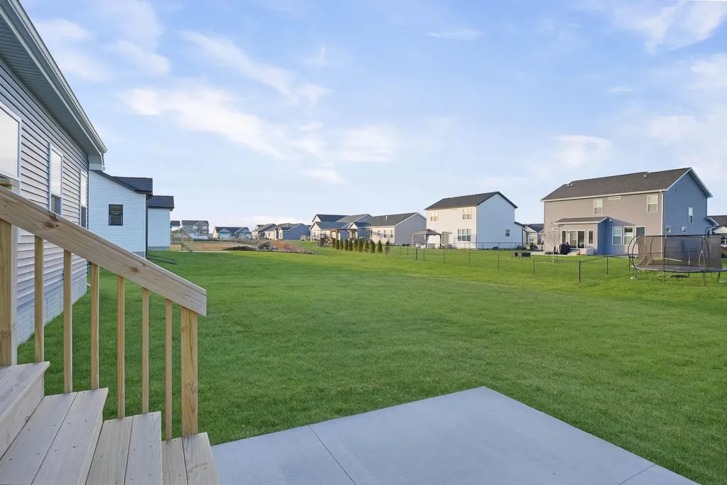 2735 Amber Valley Road Cedar Falls IA 50613