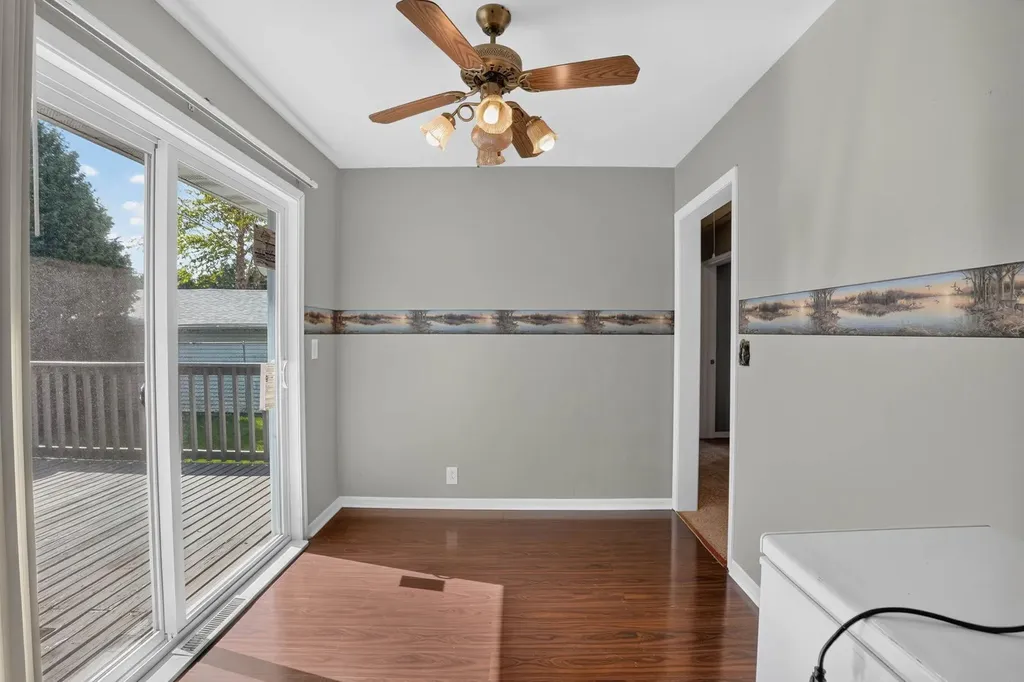 1255 Scott Avenue Waterloo IA 50701