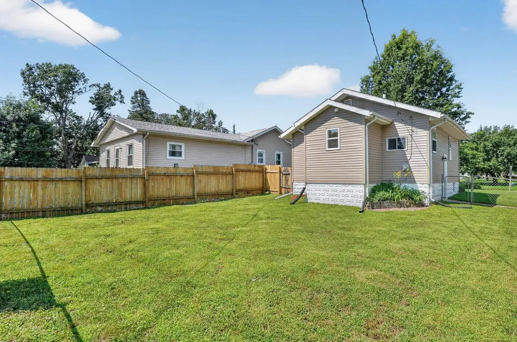 703 Magnolia Parkway Waterloo IA 50701