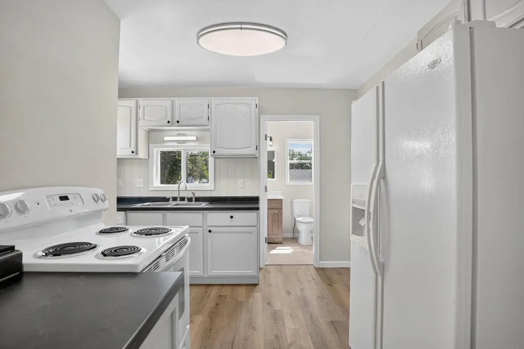 703 Magnolia Parkway Waterloo IA 50701