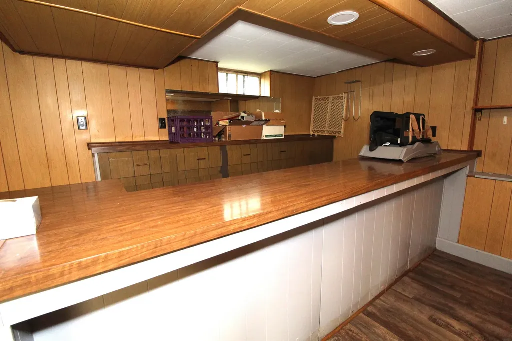 1166 Easton Avenue Waterloo IA 50702