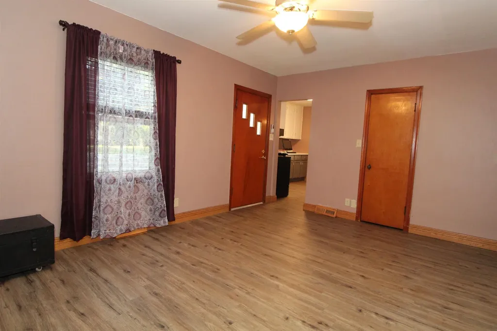 1166 Easton Avenue Waterloo IA 50702