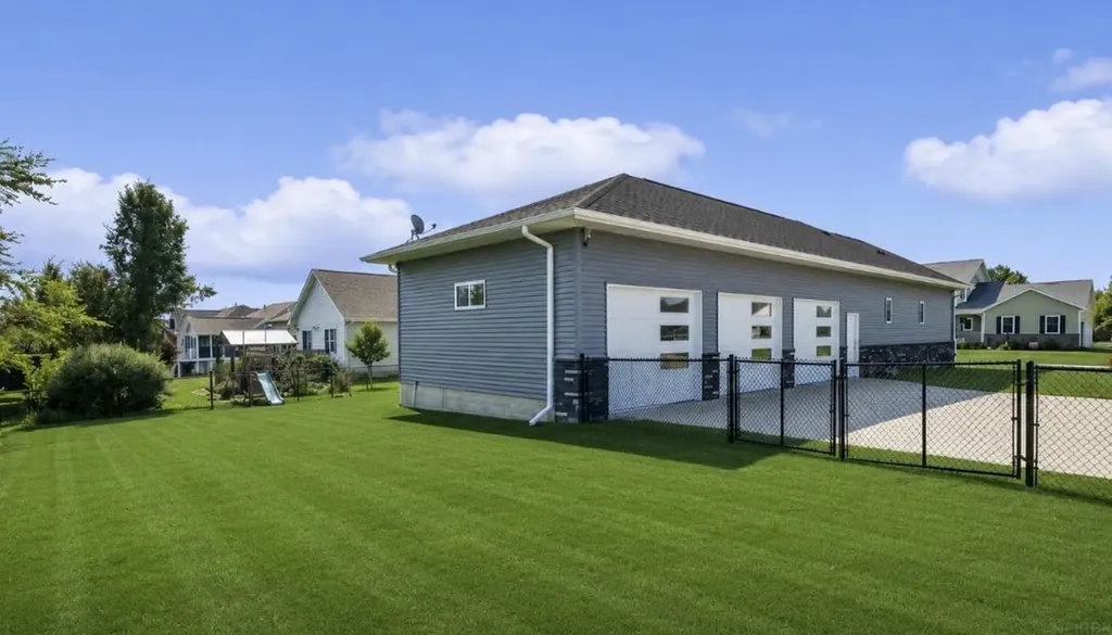 600 Jefferson Road Center Point IA 52213