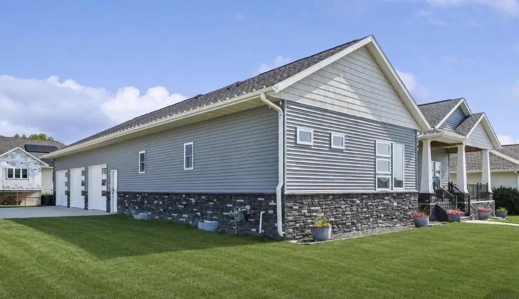 600 Jefferson Road Center Point IA 52213