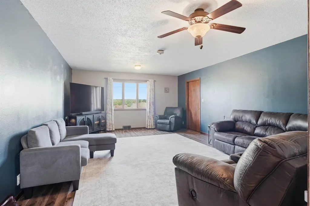 835 Volney Road Monona IA 52159