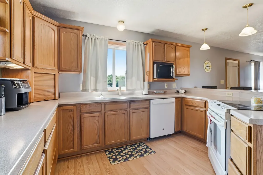 835 Volney Road Monona IA 52159
