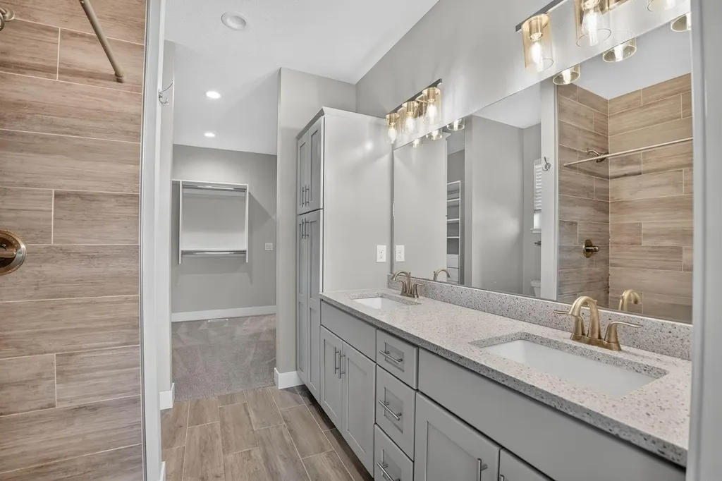 2224 Vera Way Cedar Falls IA 50613