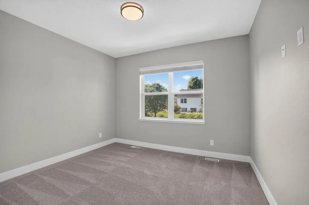 2224 Vera Way Cedar Falls IA 50613