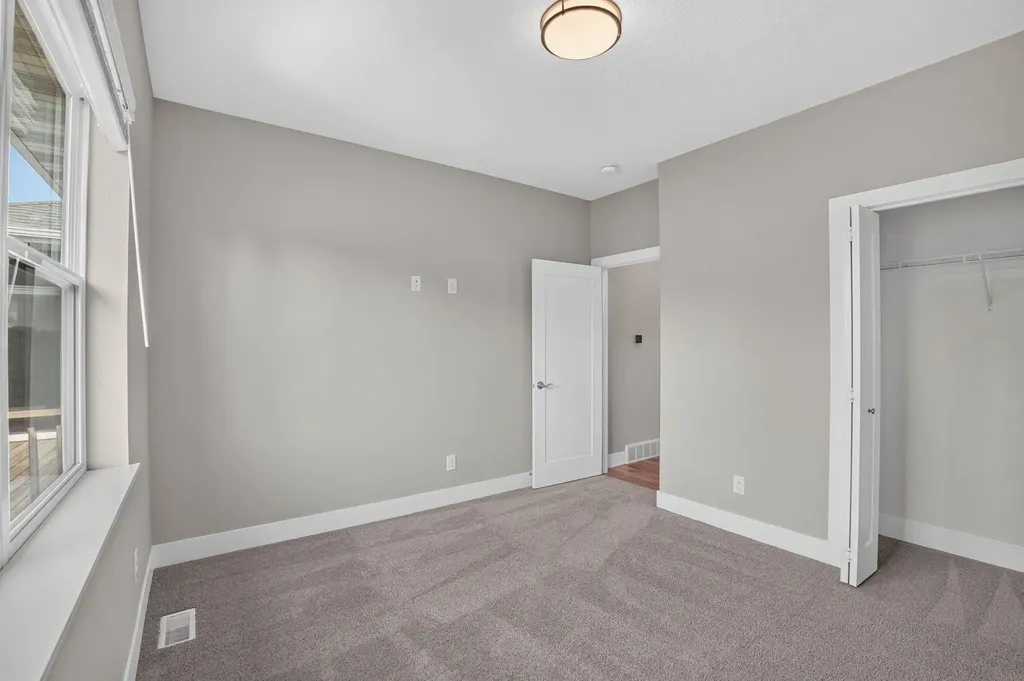 2224 Vera Way Cedar Falls IA 50613
