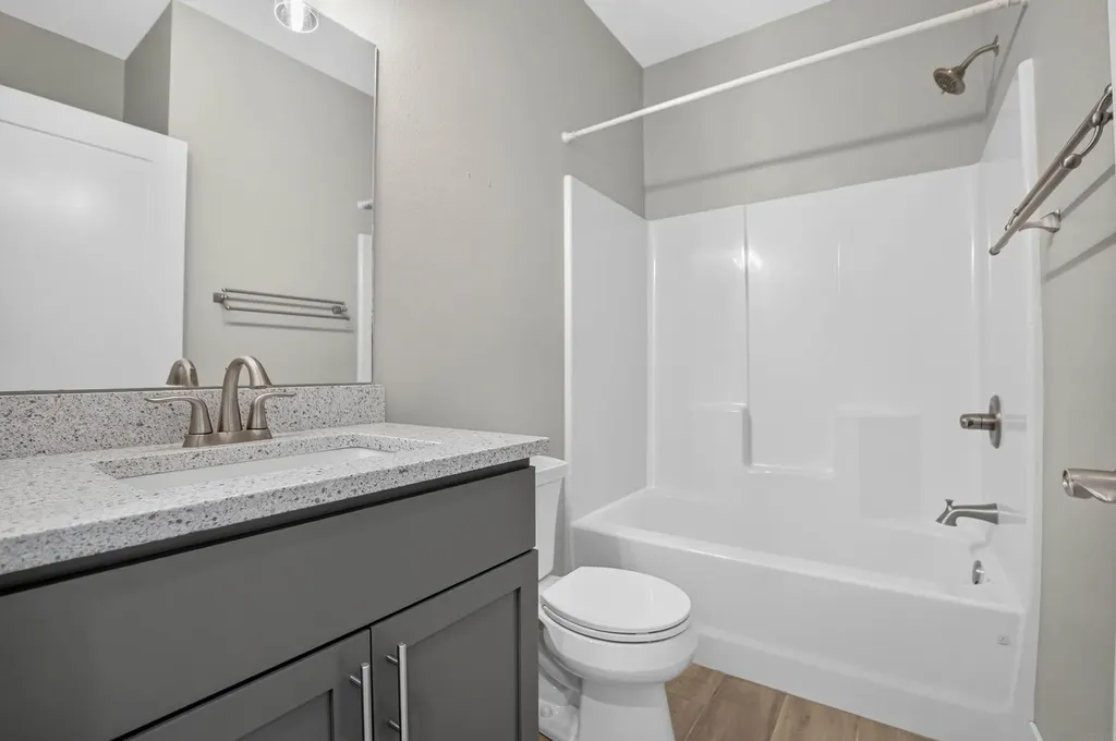 2224 Vera Way Cedar Falls IA 50613