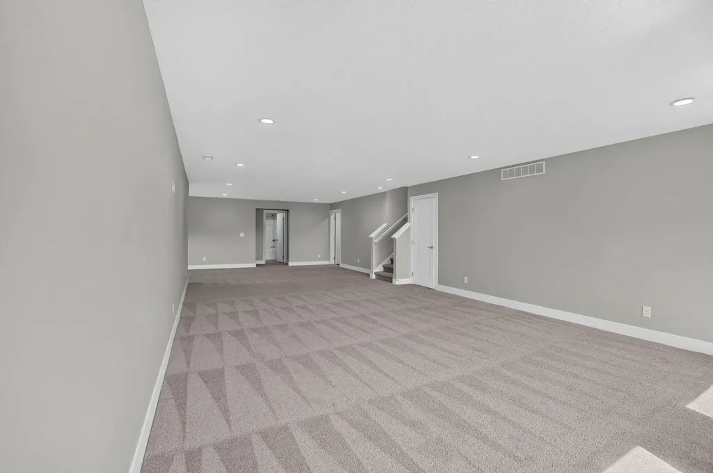 2224 Vera Way Cedar Falls IA 50613