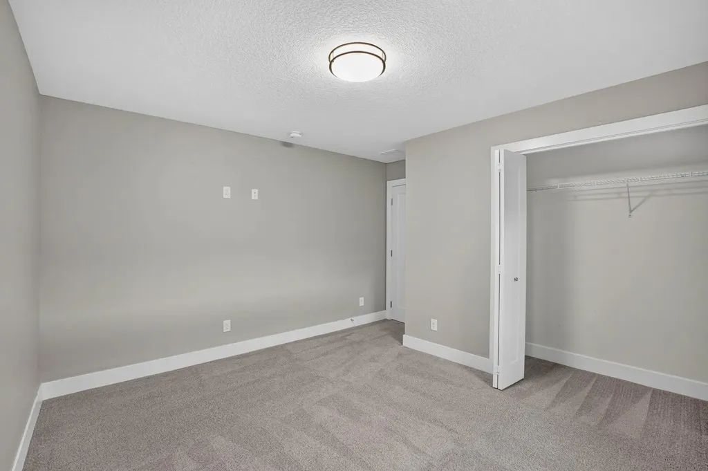 2224 Vera Way Cedar Falls IA 50613