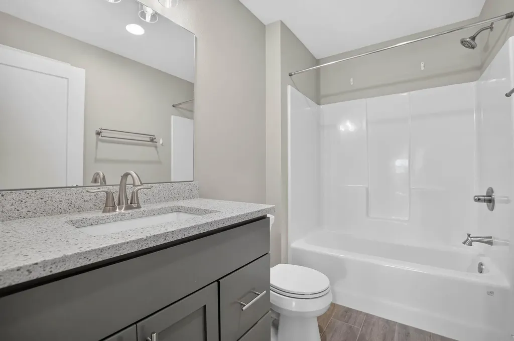 2224 Vera Way Cedar Falls IA 50613