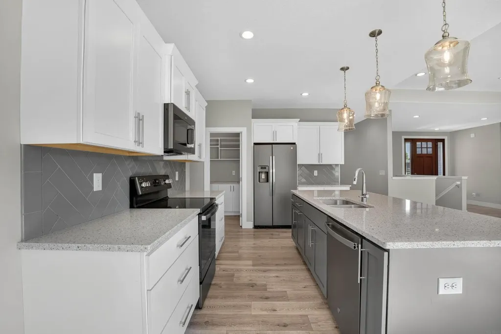 2224 Vera Way Cedar Falls IA 50613