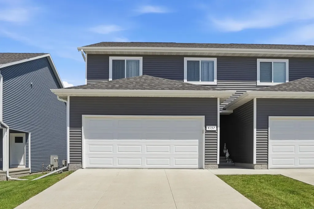 4157 Omaha Avenue Waterloo IA 50702
