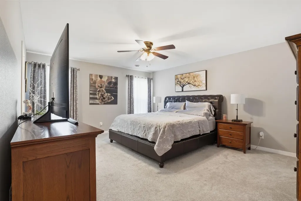 4157 Omaha Avenue Waterloo IA 50702