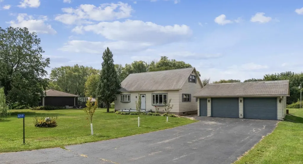 6219 Cutler Street Waterloo IA 50703