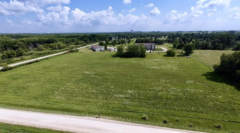 13TH Avenue NW Oelwein IA 50662