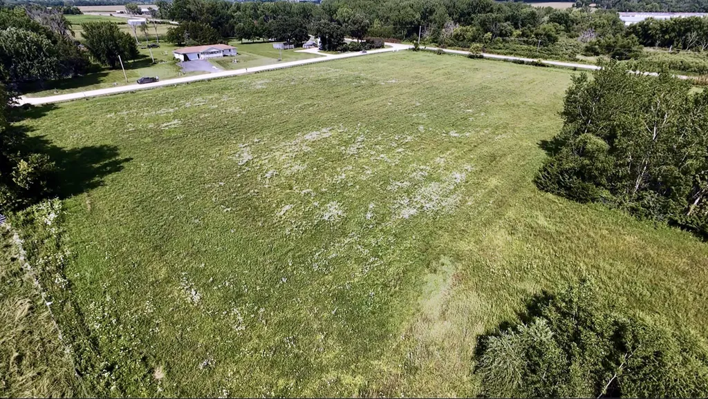 13TH Avenue NW Oelwein IA 50662