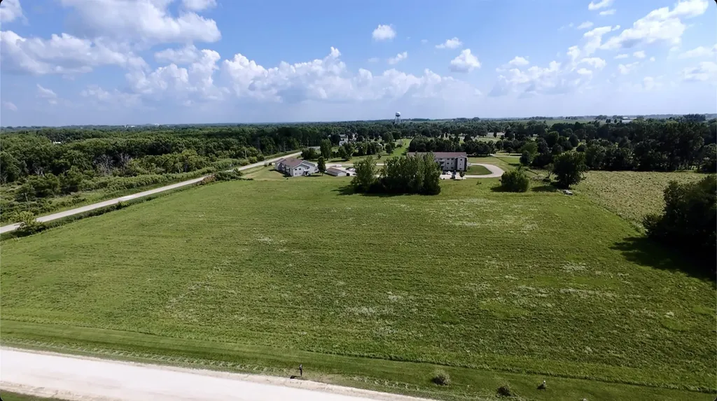 13TH Avenue NW Oelwein IA 50662
