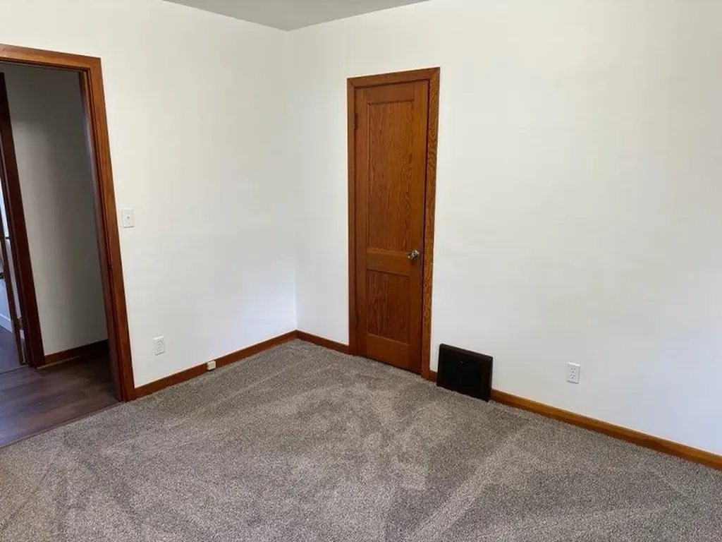 605 6th Avenue Charles City IA 50616