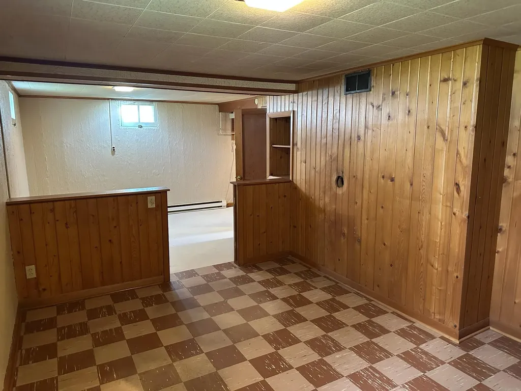 605 6th Avenue Charles City IA 50616