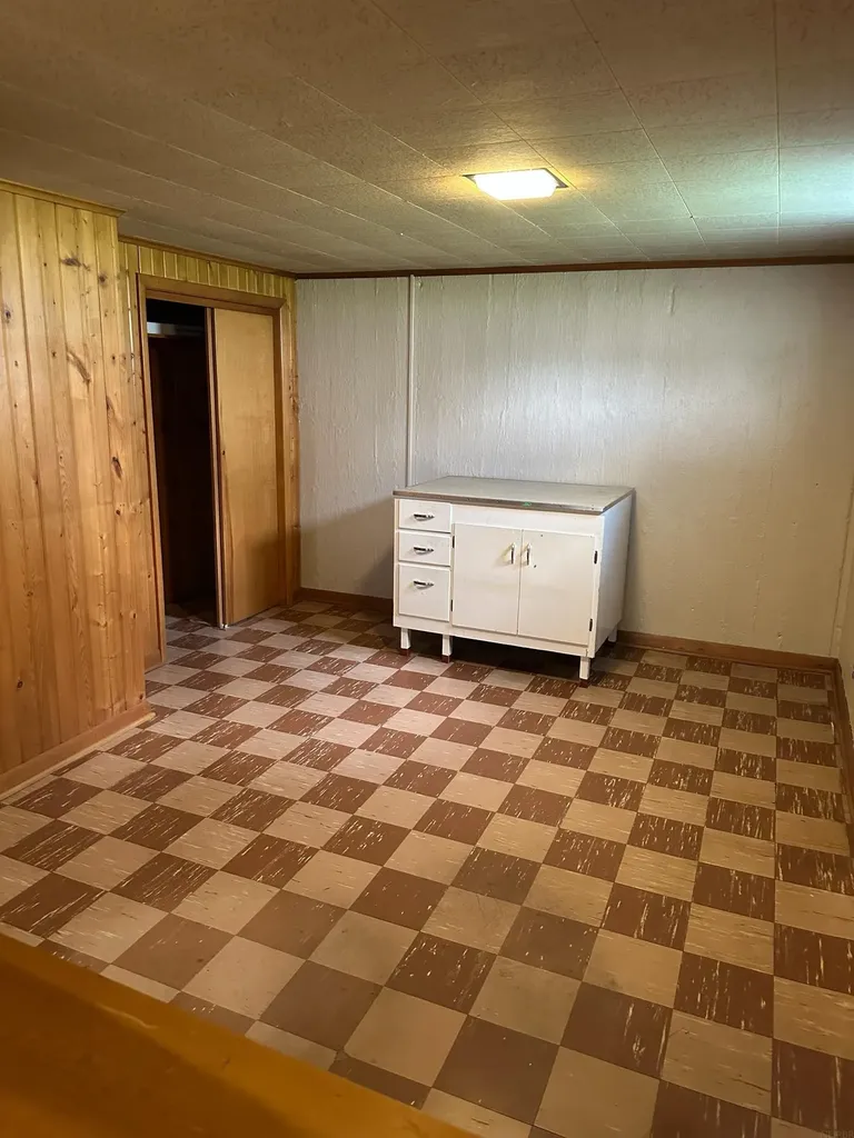 605 6th Avenue Charles City IA 50616