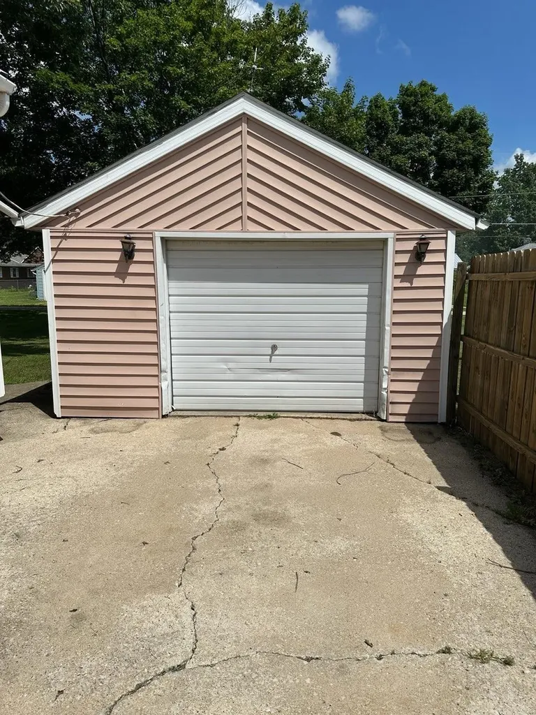 605 6th Avenue Charles City IA 50616