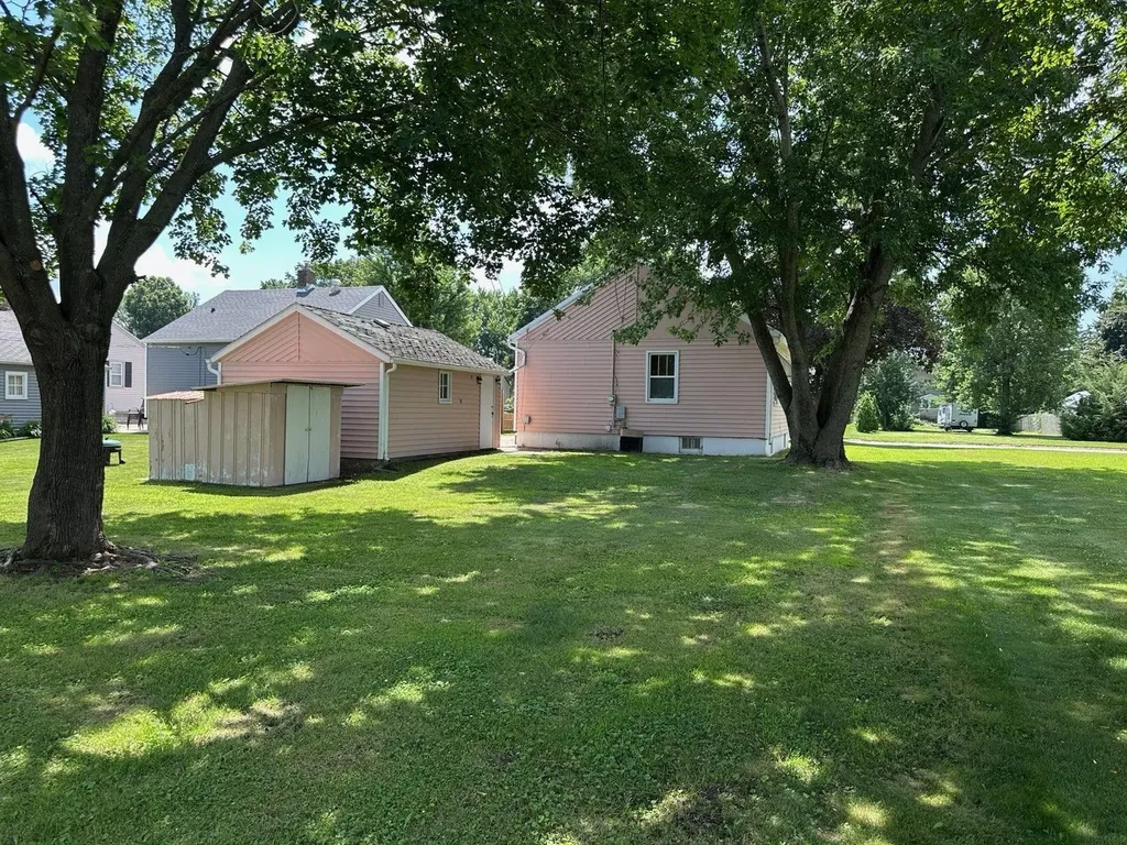 605 6th Avenue Charles City IA 50616