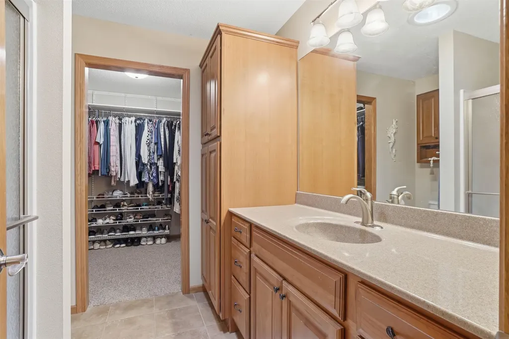 2020 Erik Road Cedar Falls IA 50613