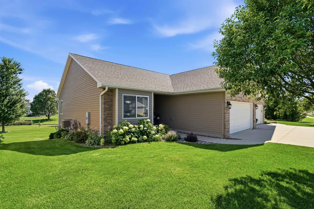 2020 Erik Road Cedar Falls IA 50613