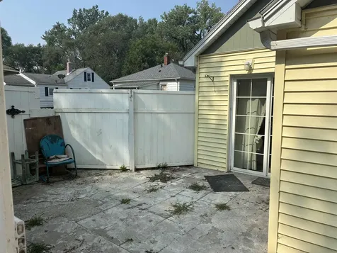 326 Indiana Street Waterloo IA 50703